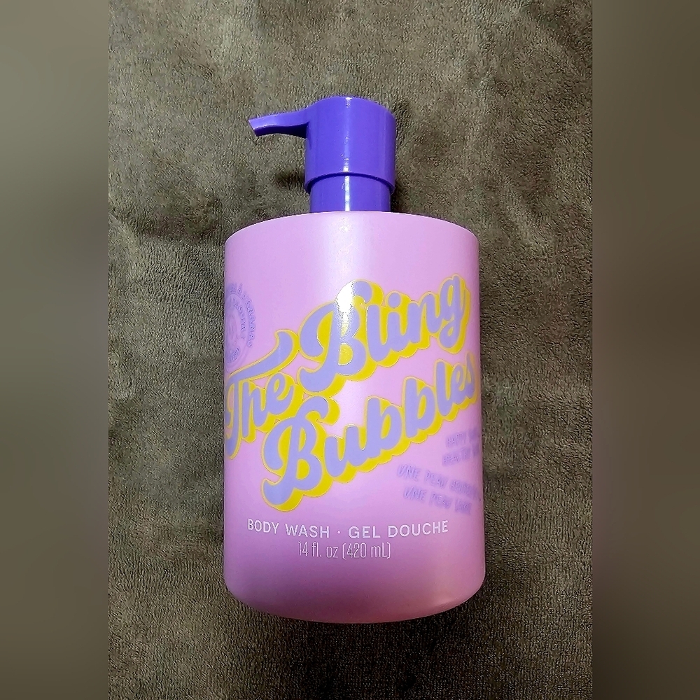 The Bling Bubbles Body Wash Pineapple Daiquiri Jojoba Oil Shea Butter 420 ml